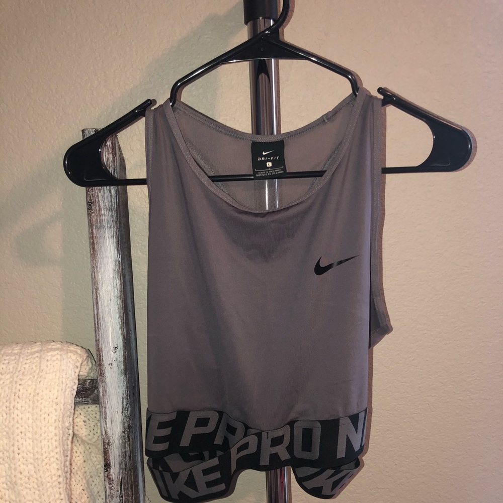 Nike workout top